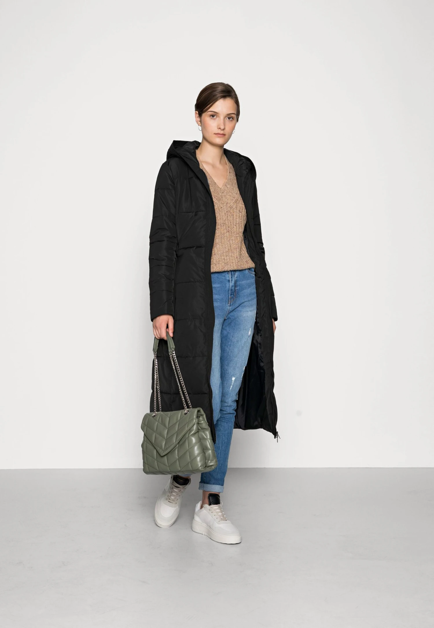 Płaszcz Zimowy - Black - obrazek 2