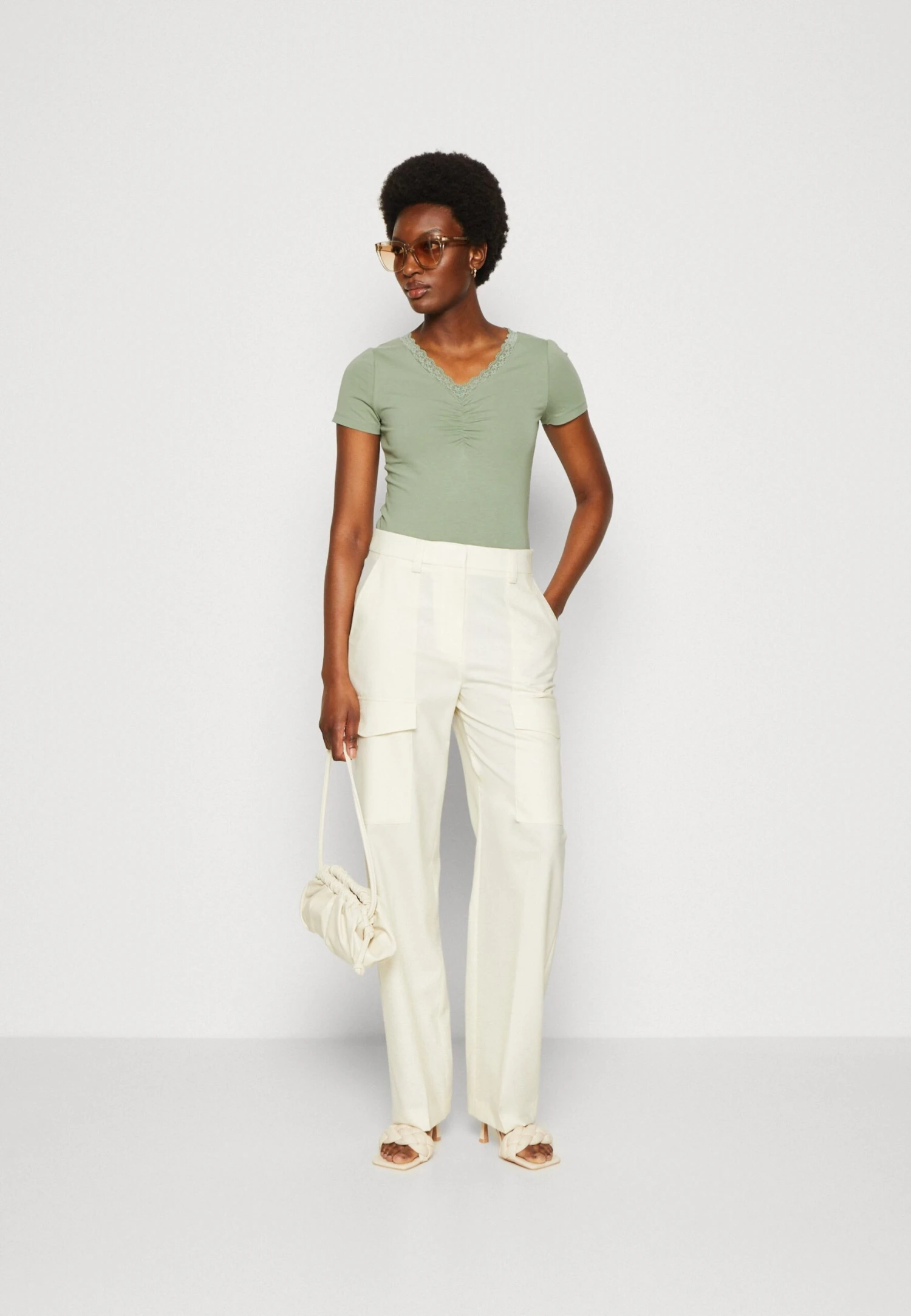 Anna Field T-shirt Z Nadrukiem - Light Green - obrazek 2