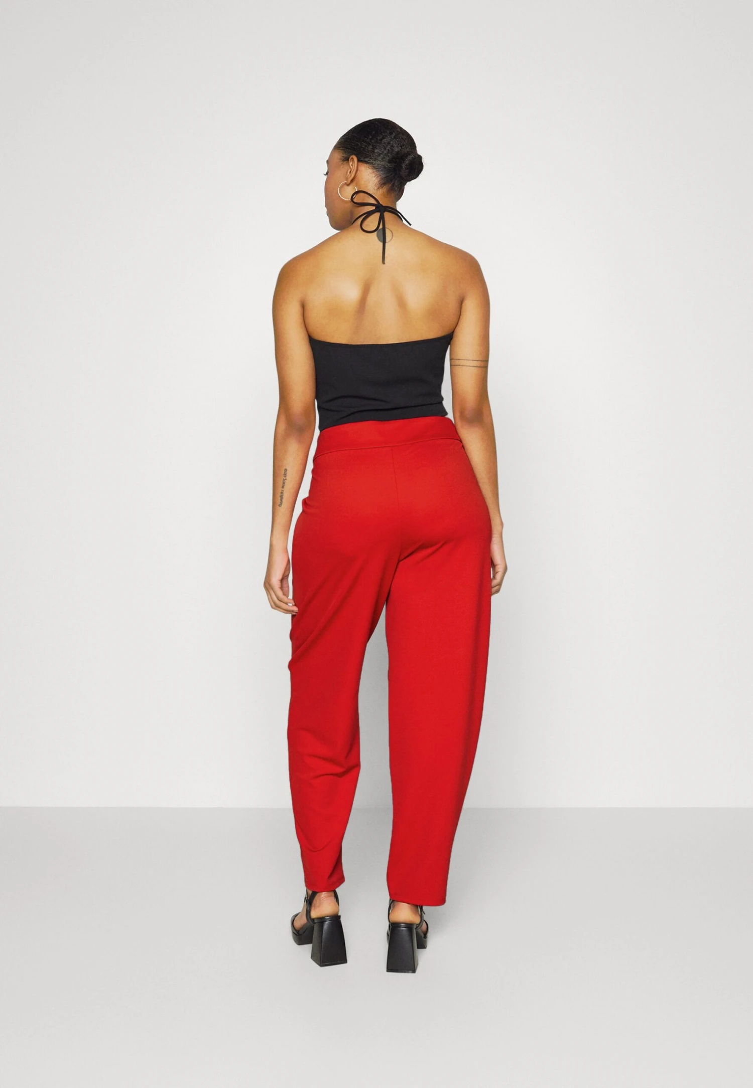STRETCH TROUSERS - Spodnie Materiałowe - Red - obrazek 3
