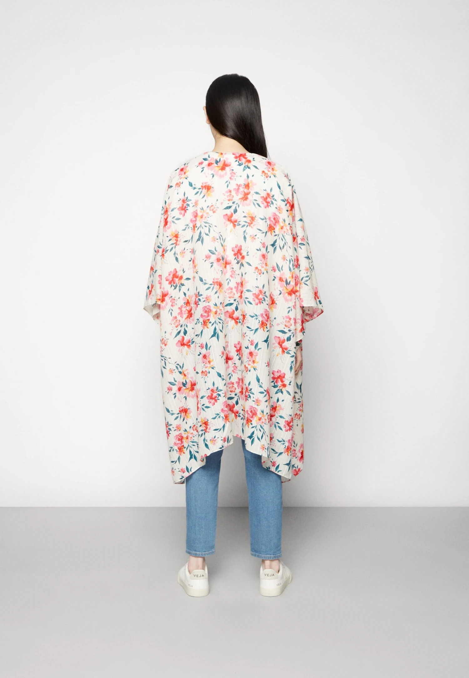 Anna Field Ponczo - Red - obrazek 3