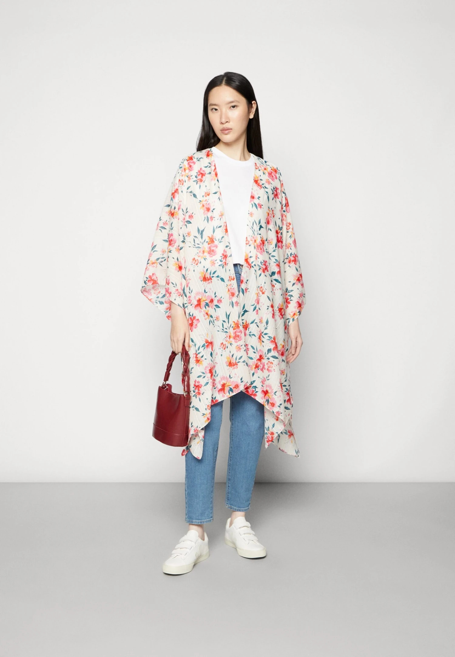 Anna Field Ponczo - Red - obrazek 2