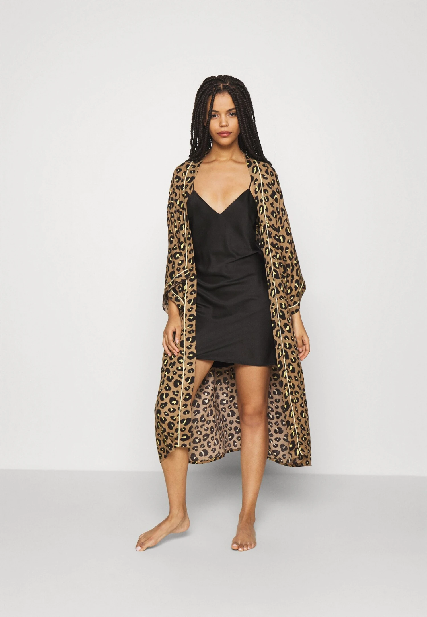 Anna Field SIMPLE SATIN NIGHTIE - Koszula Nocna - Black - obrazek 2