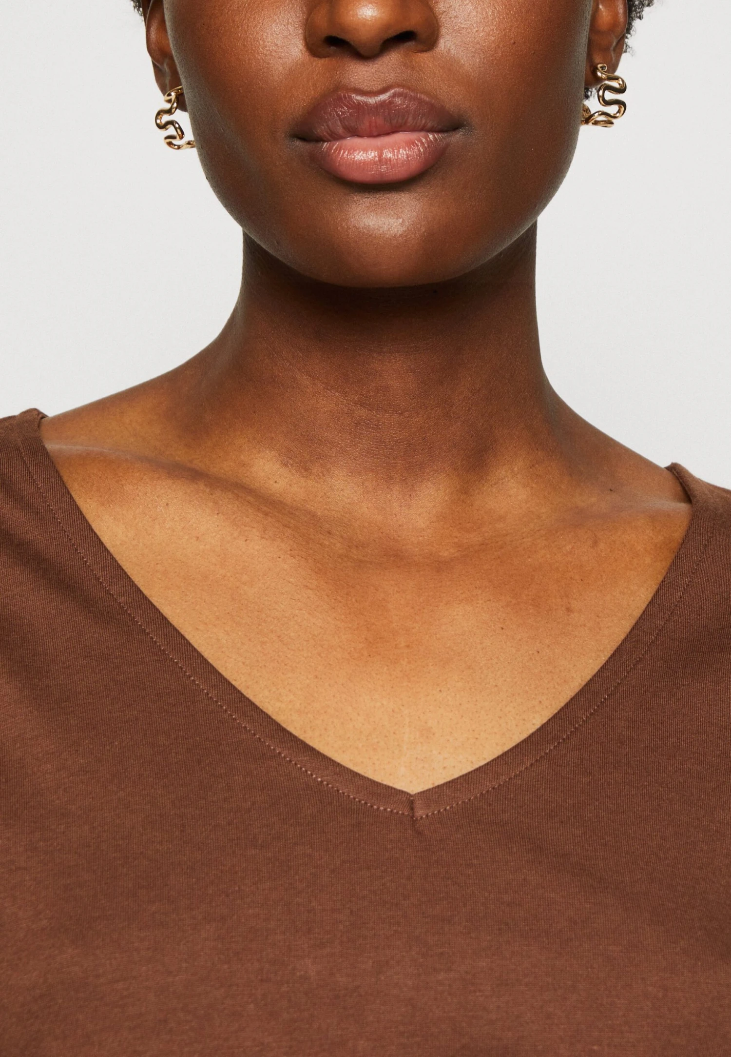 Anna Field T-shirt Basic - Dark Brown - obrazek 6