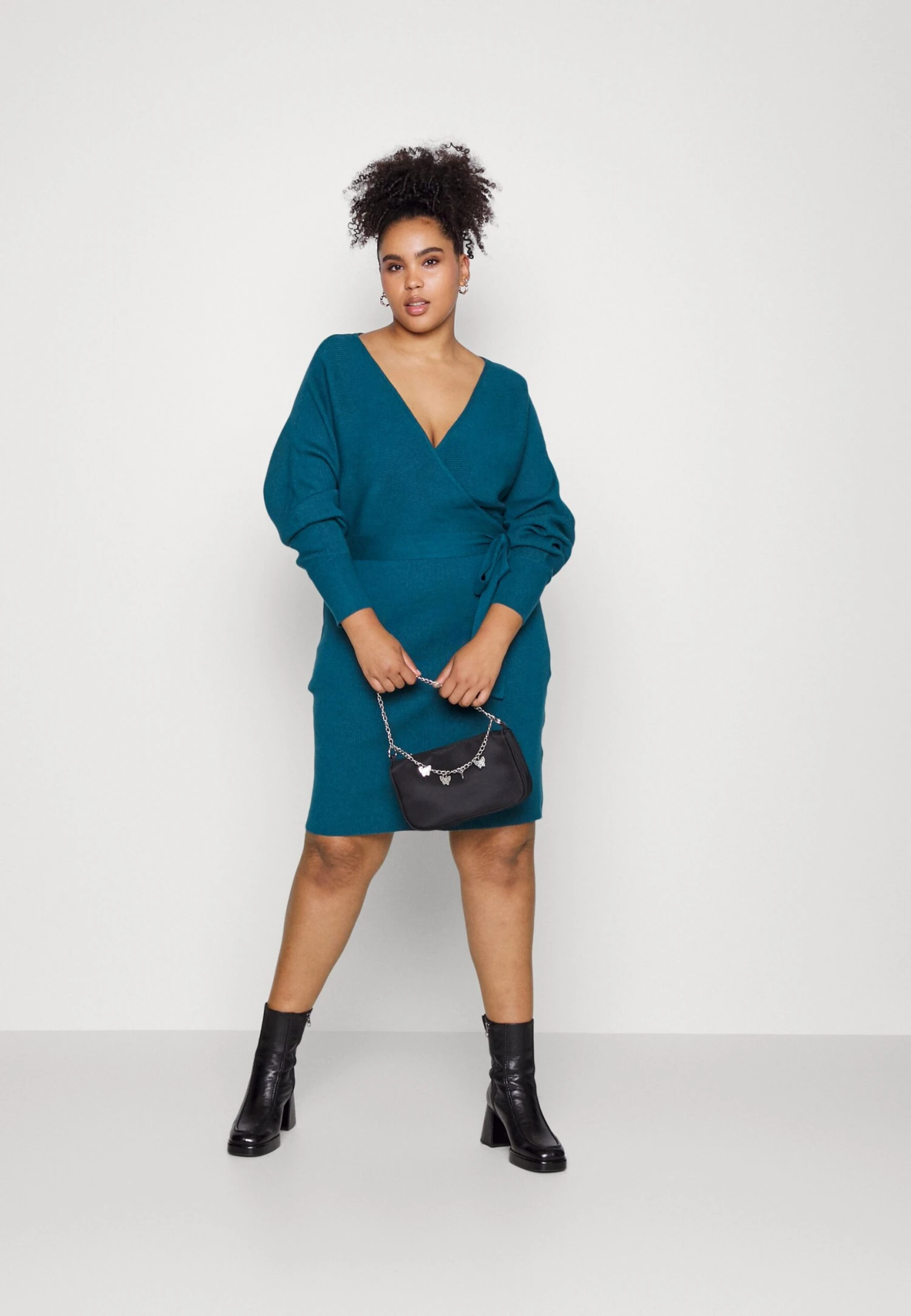 WRAP V AUSSCHNITT MINI STRICKKLEID MIT GÜRTEL - Sukienka Dzianinowa - Teal - obrazek 2