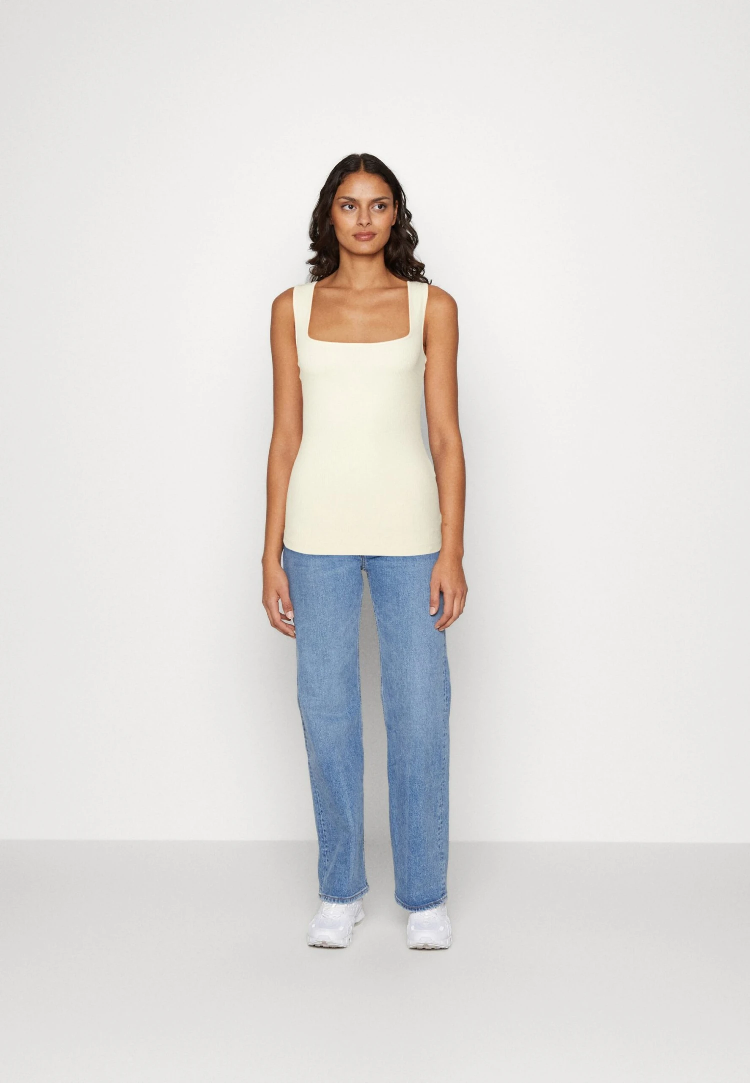 Anna Field Top - Sand - obrazek 2