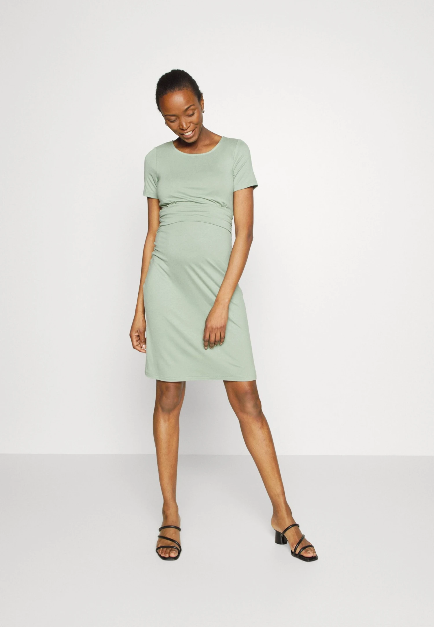 SHORT SLEEVES RUCHED WAIST MINI FLARED DRESS - Sukienka Z Dżerseju - Light Green - obrazek 2