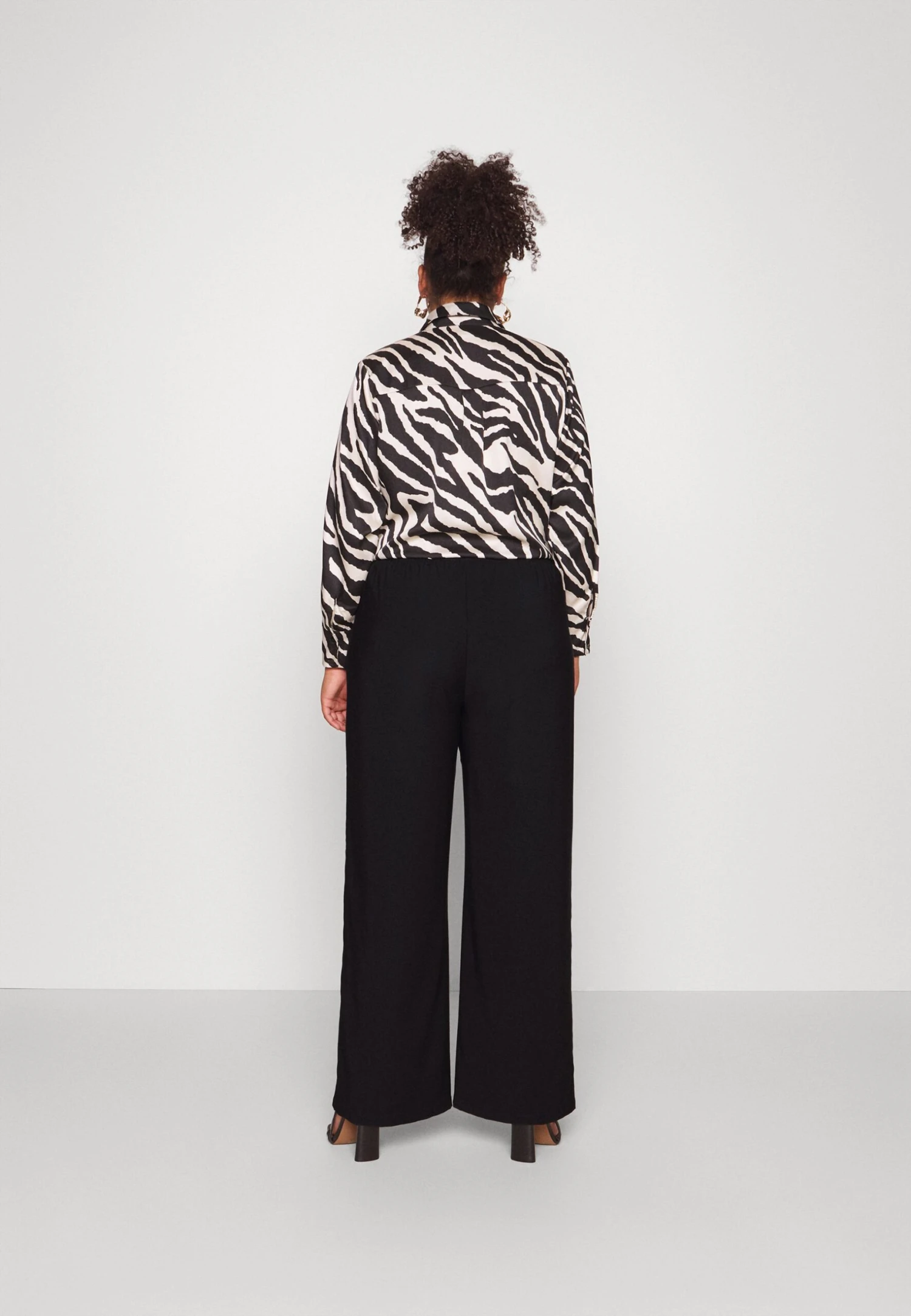 WIDE LEG PANT - Spodnie Materiałowe - Black - obrazek 3
