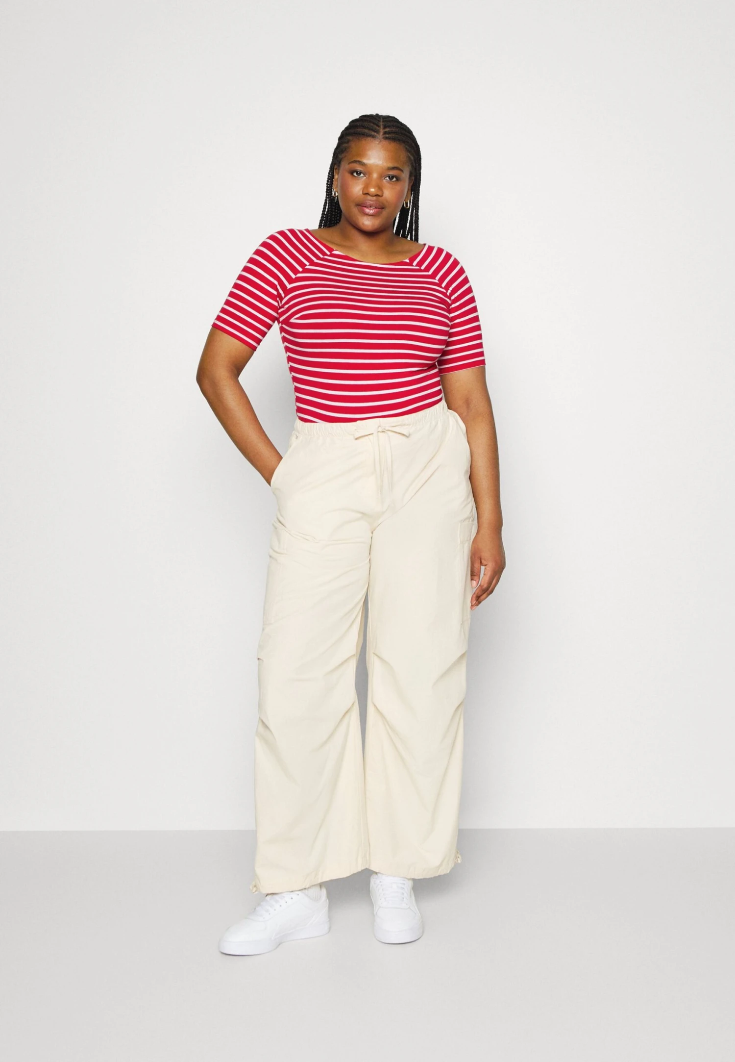 T-shirt Z Nadrukiem - Red/white - obrazek 2