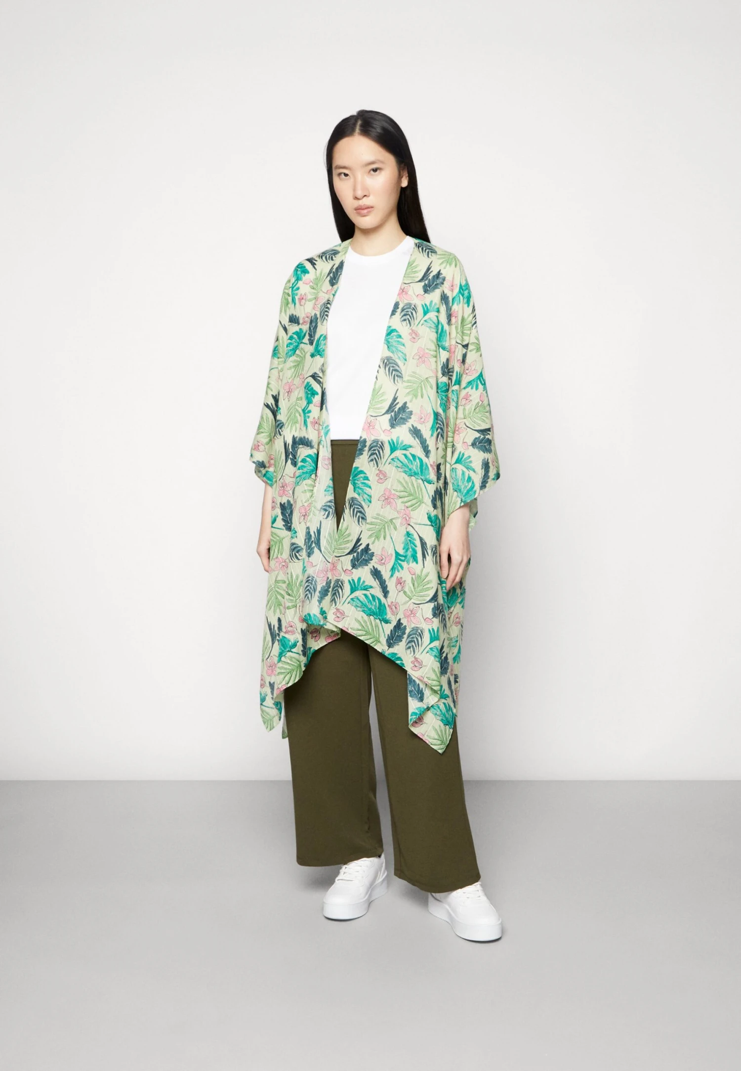 Anna Field Ponczo - Green