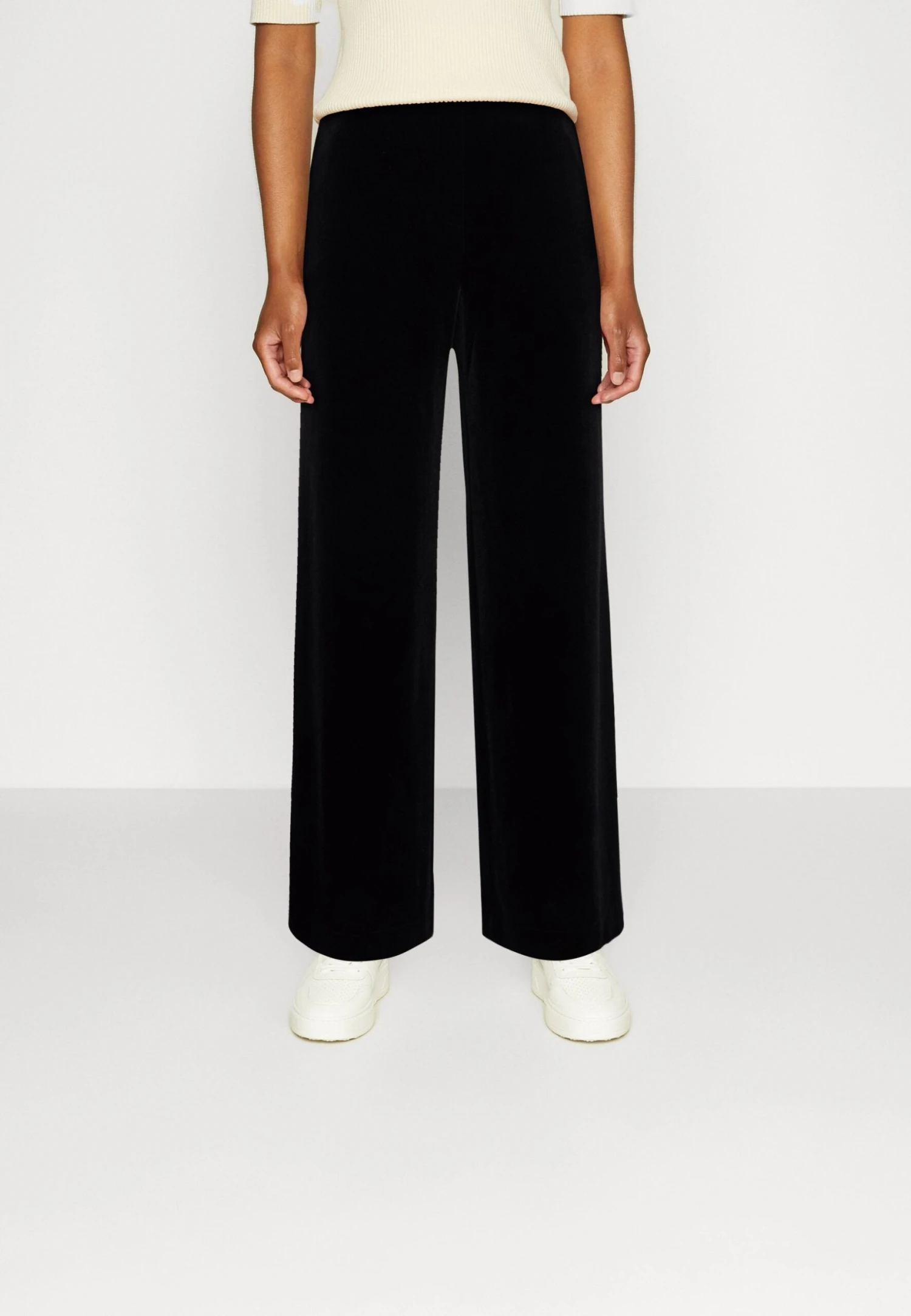 Anna Field VELVET WIDE LEG TROUSERS - Spodnie Materiałowe - Black