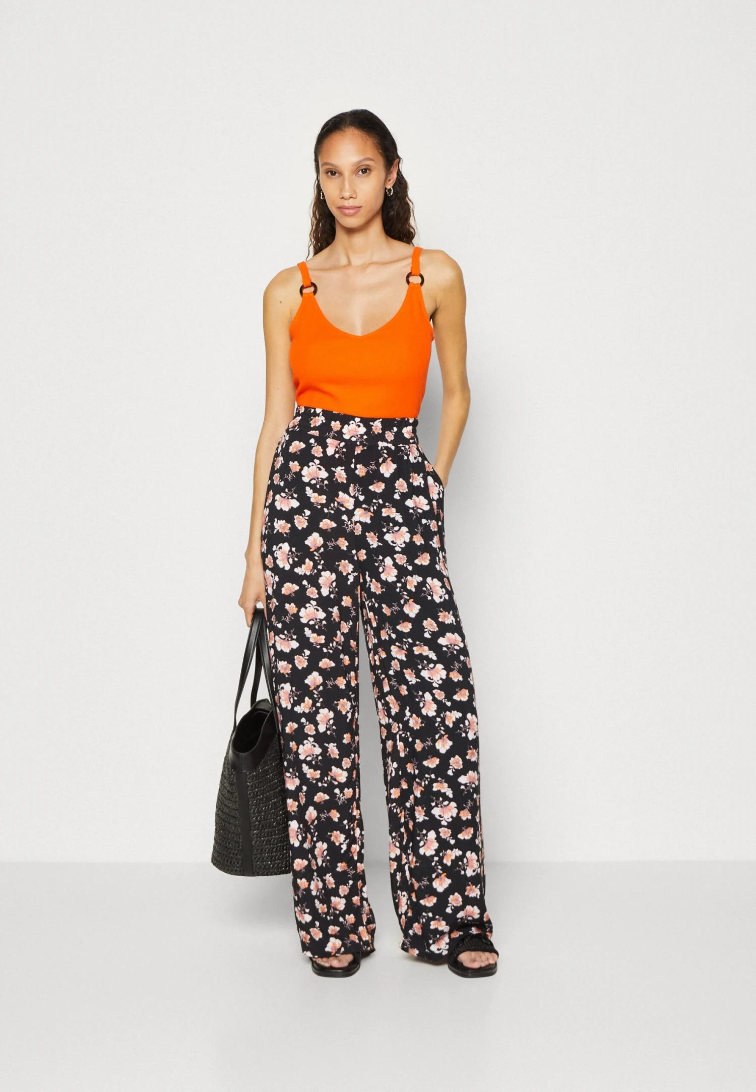 Anna Field Spodnie Materiałowe - Black/multi-coloured - obrazek 2