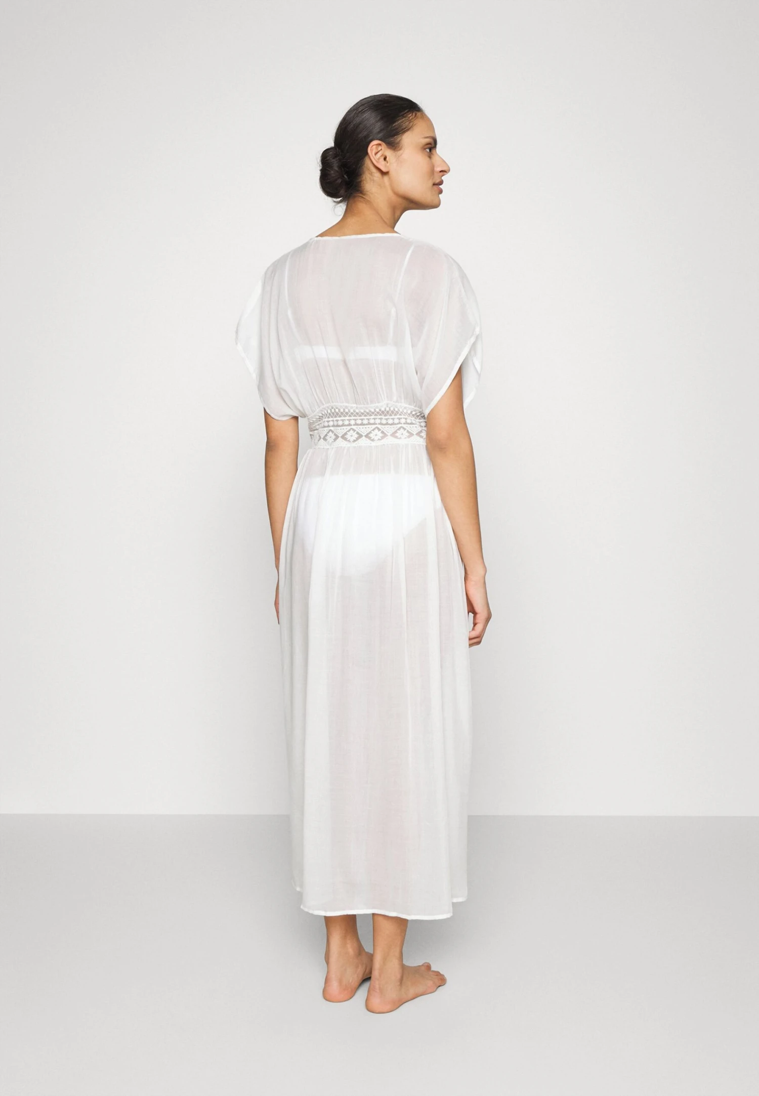 Anna Field EMBROIDERED COVER UP / 802 - BLACK - Akcesoria Plażowe - 001 - White - obrazek 3