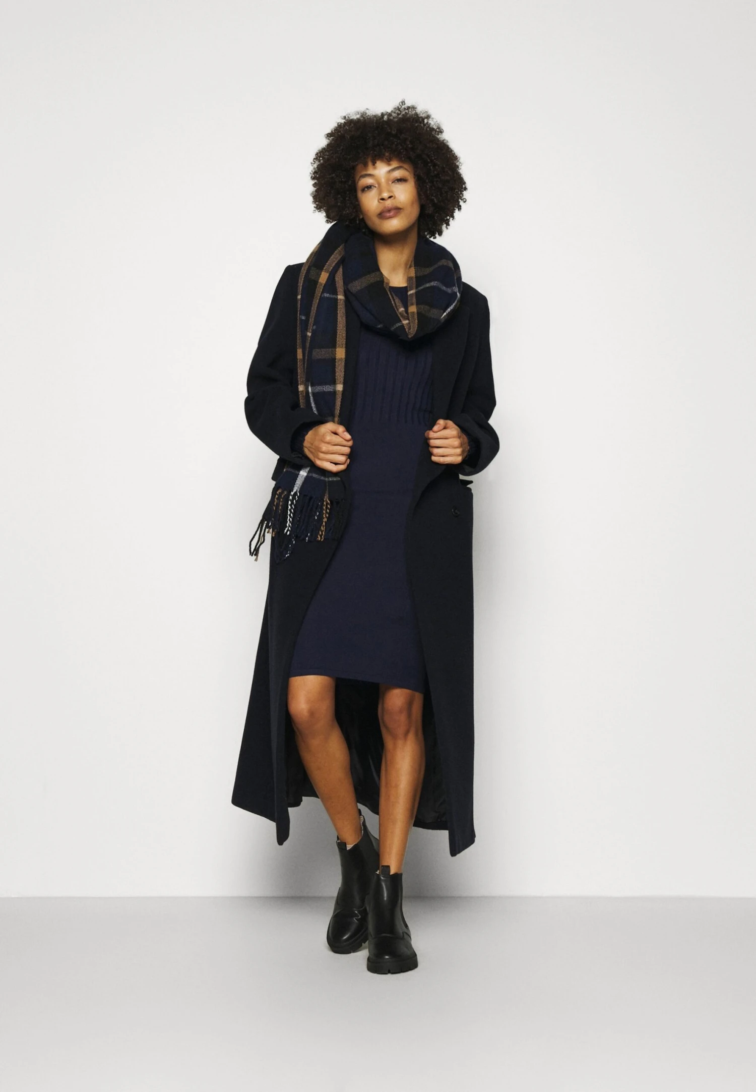 Anna Field CREW AUSSCHNITT RIPP TOP BODYCON MINI STRICKKLEID - Sukienka Etui - Dark Blue - obrazek 2