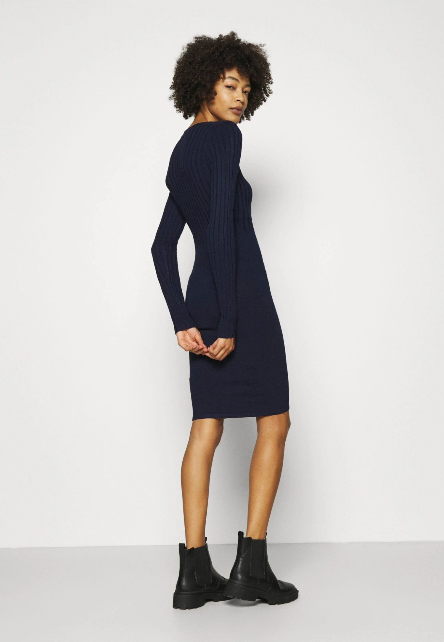 Anna Field CREW AUSSCHNITT RIPP TOP BODYCON MINI STRICKKLEID - Sukienka Etui - Dark Blue - obrazek 3