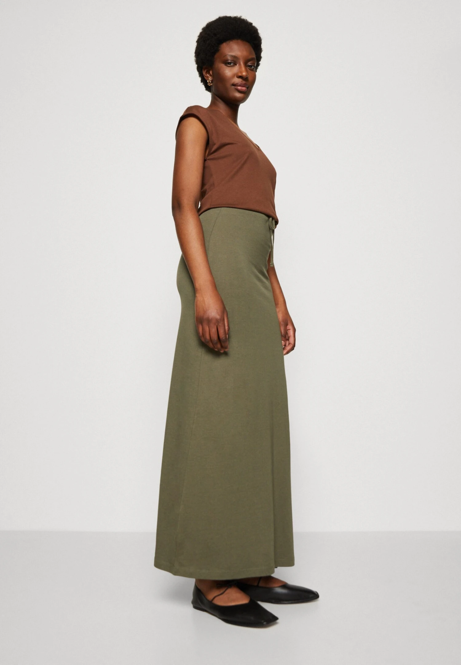 Anna Field Długa Spódnica - Khaki - obrazek 4