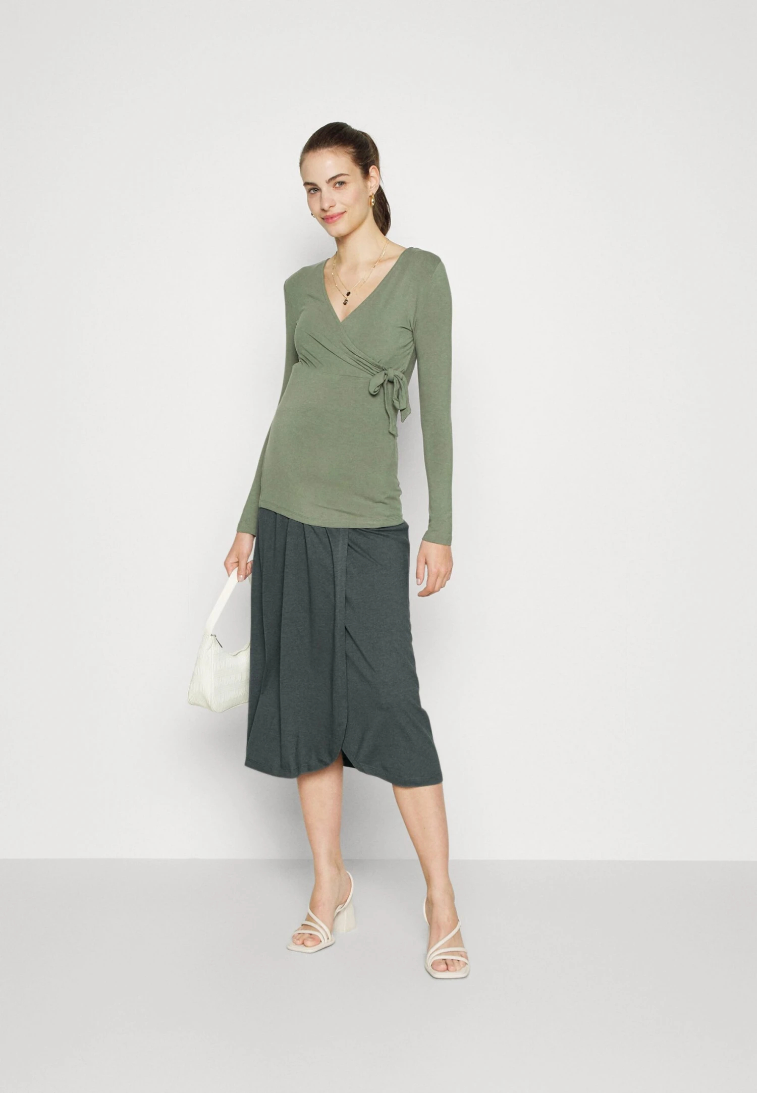 MATERNITY BASIC MIDI SKIRT - Spódnica Ołówkowa - Light Green - obrazek 2