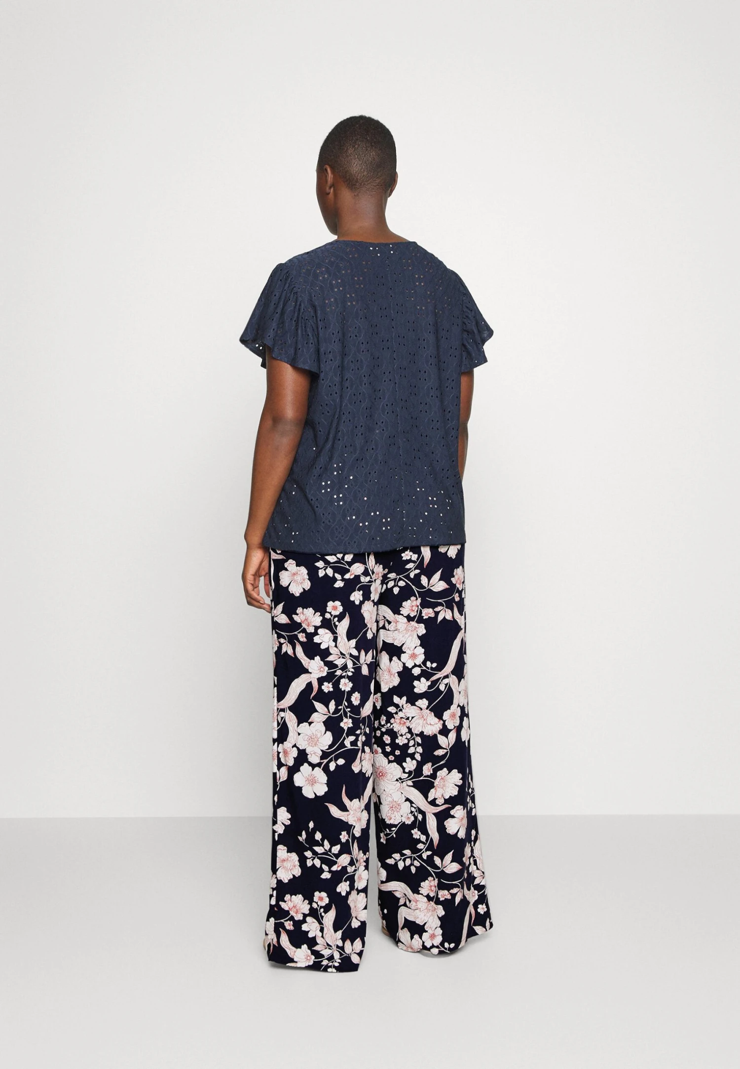 Spodnie Materiałowe - Multi-coloured/off-white - obrazek 3